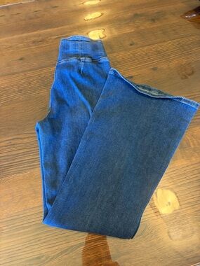 Blue Women's Flare Jeans - Classic Wide Leg